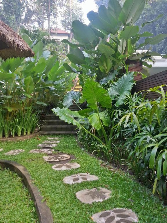 The Luku Villa Buwit Exterior photo
